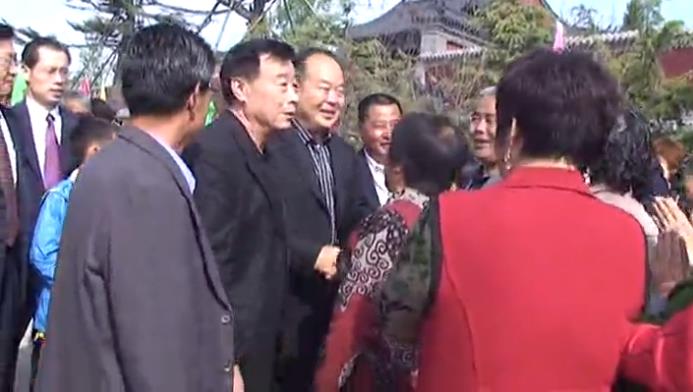 哲人、奇人劉希山回家鄉受歡迎